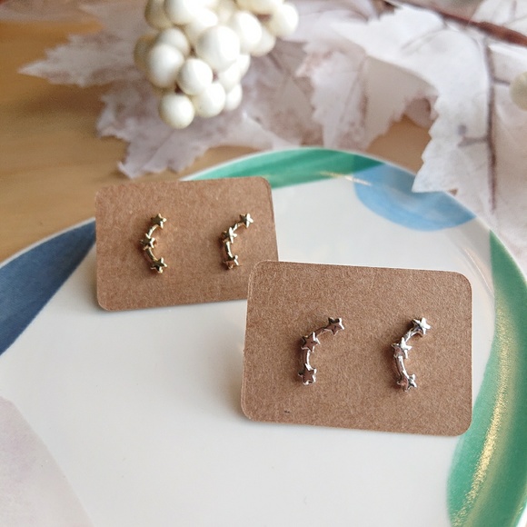 Cute Little Star Zodiac Stud - Picture 2 of 6